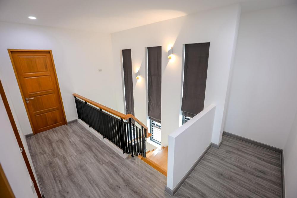 บ้านสไตล์โมเดิร์น 2 ชั้น หน้าแคบ