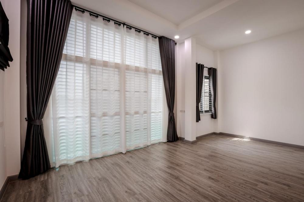 บ้านสไตล์โมเดิร์น 2 ชั้น หน้าแคบ