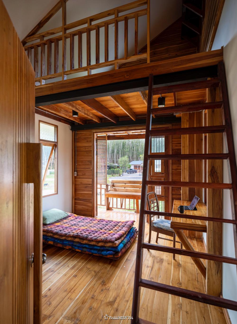 ไอเดียบ้านสวนสวย 2 ชั้นอบอุ่นด้วยงานไม้