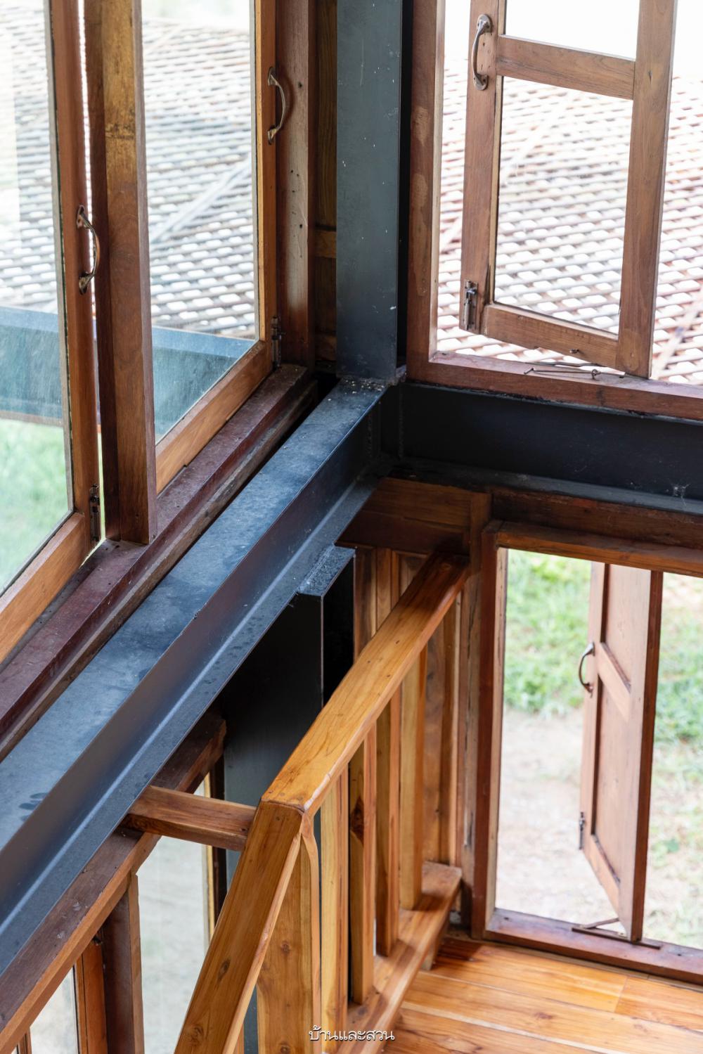 ไอเดียบ้านสวนสวย 2 ชั้นอบอุ่นด้วยงานไม้