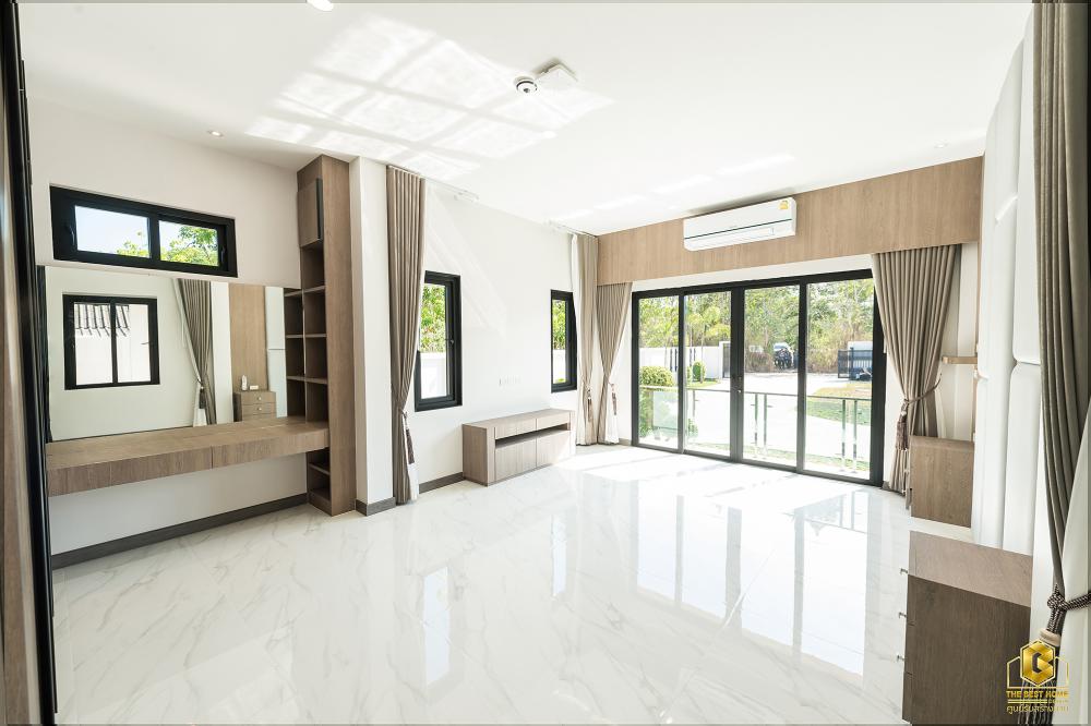 บ้านสองชั้นทรงปั้นหยา สวยพื้นที่กว้างขวางน่าอยู่