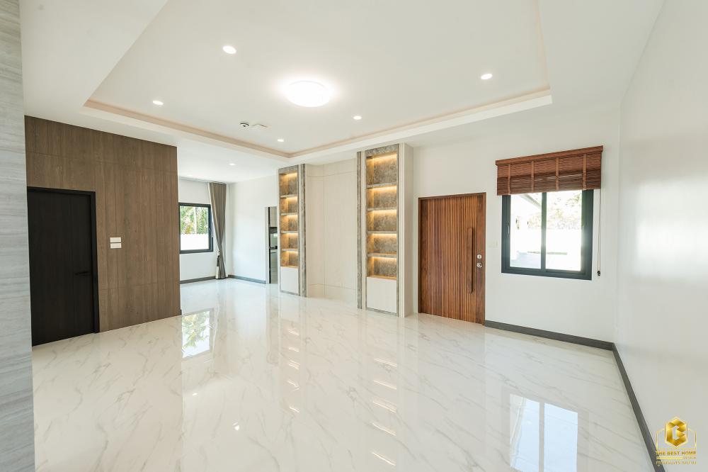 บ้านสองชั้นทรงปั้นหยา สวยพื้นที่กว้างขวางน่าอยู่