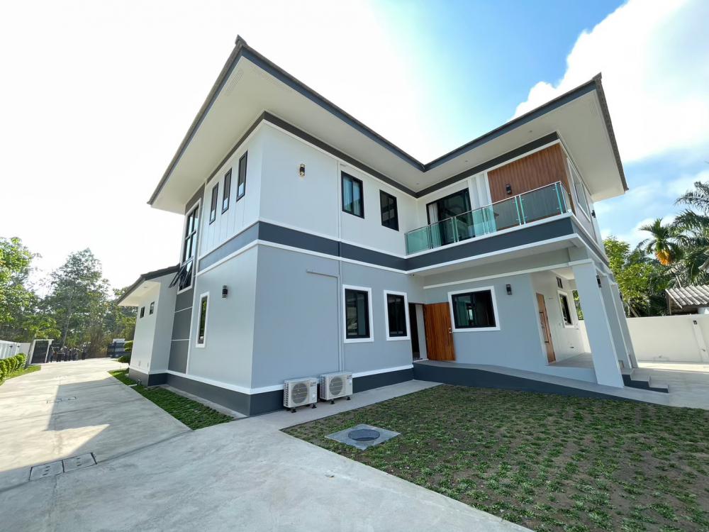 บ้านสองชั้นทรงปั้นหยา สวยพื้นที่กว้างขวางน่าอยู่