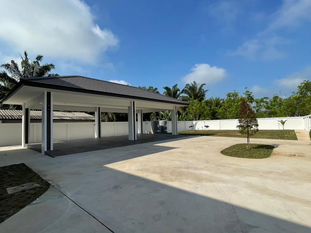 บ้านสองชั้นทรงปั้นหยา สวยพื้นที่กว้างขวางน่าอยู่