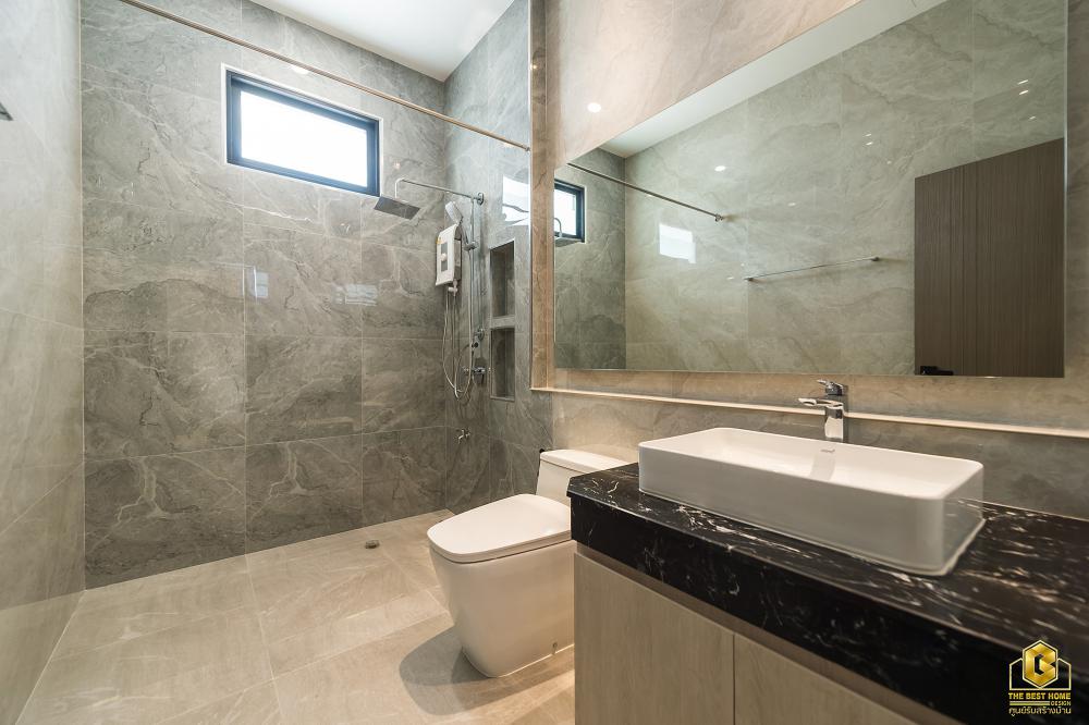 บ้านสองชั้นทรงปั้นหยา 4 ห้องนอน สวยพื้นที่กว้างขวางน่าอยู่