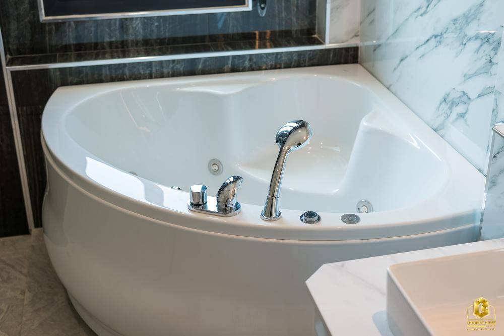 บ้านสองชั้นทรงปั้นหยา 4 ห้องนอน สวยพื้นที่กว้างขวางน่าอยู่