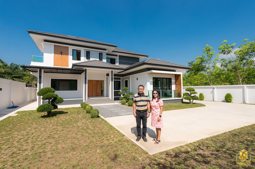 บ้านสองชั้นทรงปั้นหยา 4 ห้องนอน สวยพื้นที่กว้างขวางน่าอยู่