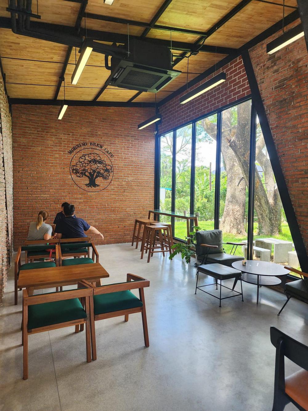 ไอเดียทำร้านกาแฟ พร้อมสวนหญ้าสวยๆ