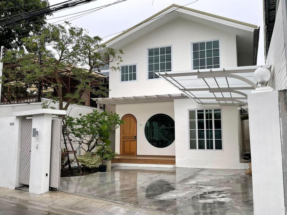 รีโนเวทบ้านไม้เก่าเป็นบ้านมินิมอลมูจิ minimal muji 