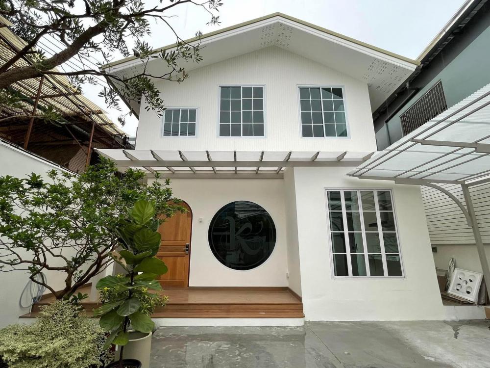 รีโนเวทบ้านไม้เก่าเป็นบ้านมินิมอลมูจิ minimal muji 