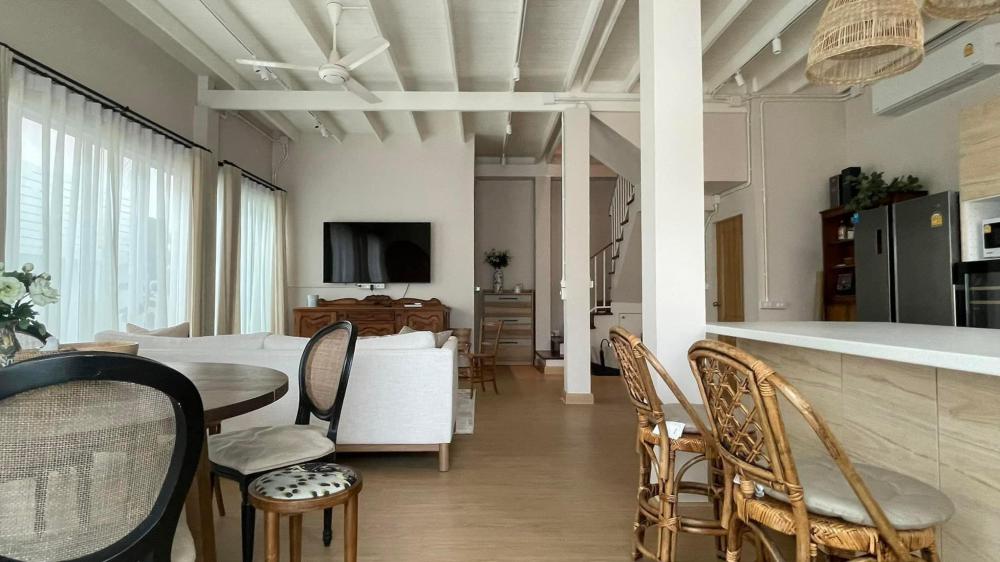 รีโนเวทบ้านไม้เก่าเป็นบ้านมินิมอลมูจิ minimal muji 