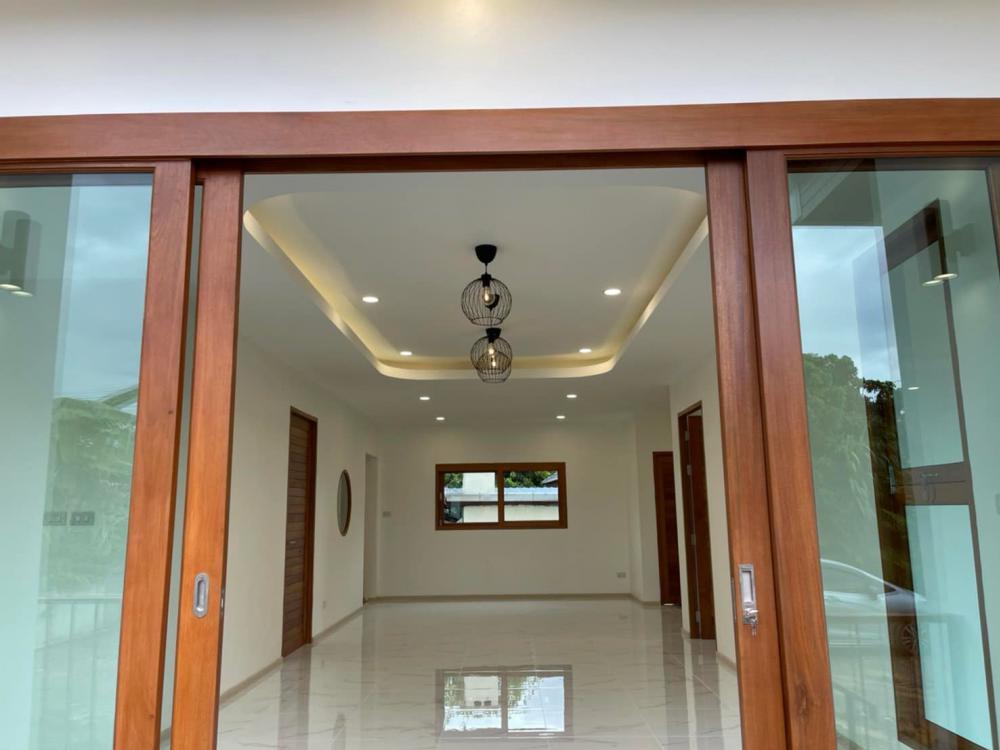 ไอเดียบ้านสไตล์มินิมอลหลังเล็กชั้นเดียว ขนาด 2 ห้องนอน 2 ห้องน้ำ 