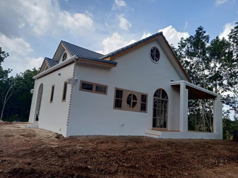 บ้านนอร์ดิก มินิมอล ท่ามกลางสวนยาง งบประมาณ 1.8 - 2 ล้านบาท