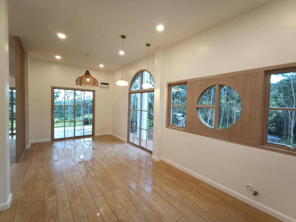 บ้านนอร์ดิก มินิมอล ท่ามกลางสวนยาง งบประมาณ 1.8 - 2 ล้านบาท