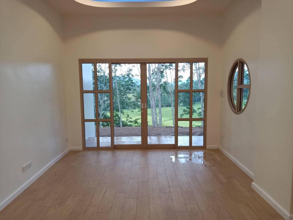 บ้านนอร์ดิก มินิมอล ท่ามกลางสวนยาง งบประมาณ 1.8 - 2 ล้านบาท