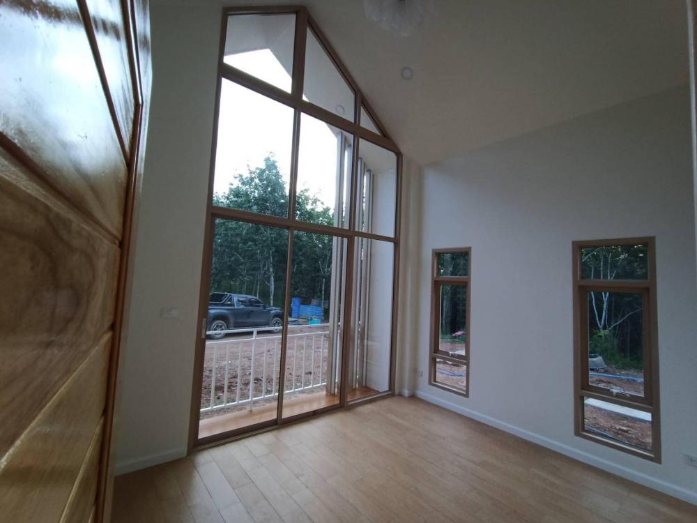 บ้านนอร์ดิก มินิมอล ท่ามกลางสวนยาง งบประมาณ 1.8 - 2 ล้านบาท