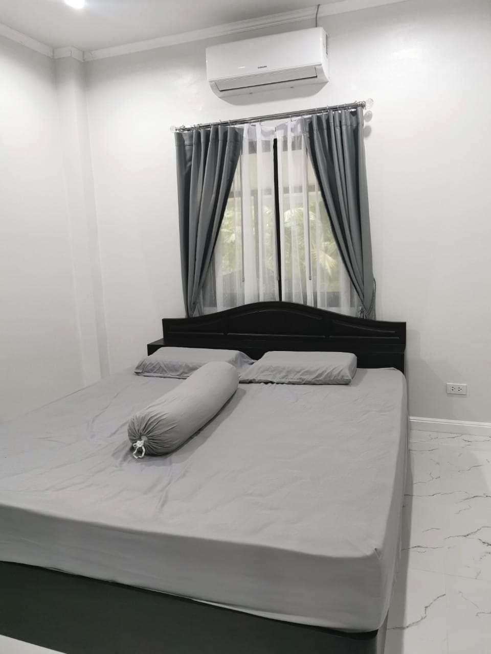 แบบบ้านมินิมอลมูจิ 2 ห้องนอน 1 ห้องน้ำ พื้นที่ 42 ตร.ม. หลังเล็กๆกะทัดรัด