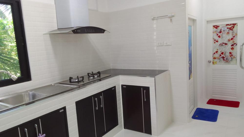 บ้านทรงกล่อง 4 ห้องนอน งบ 5.7 แสนบาท