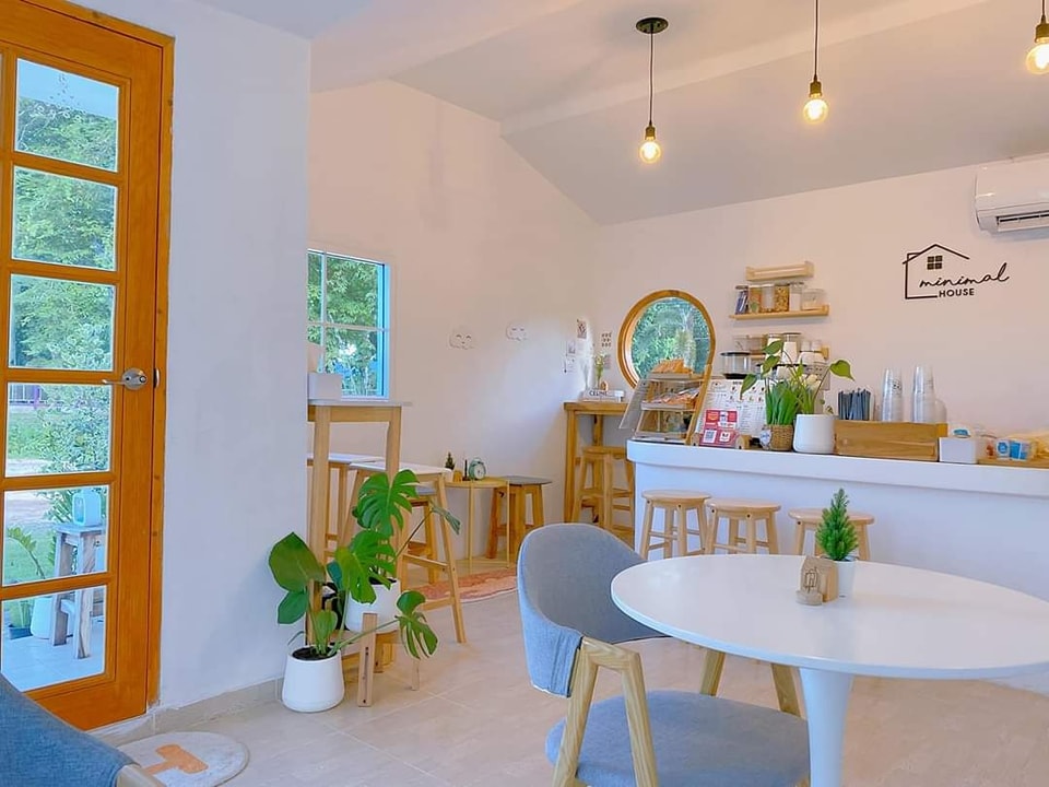 ไอเดียคาเฟ่มินิมอลอบอุ่นโทนขาว