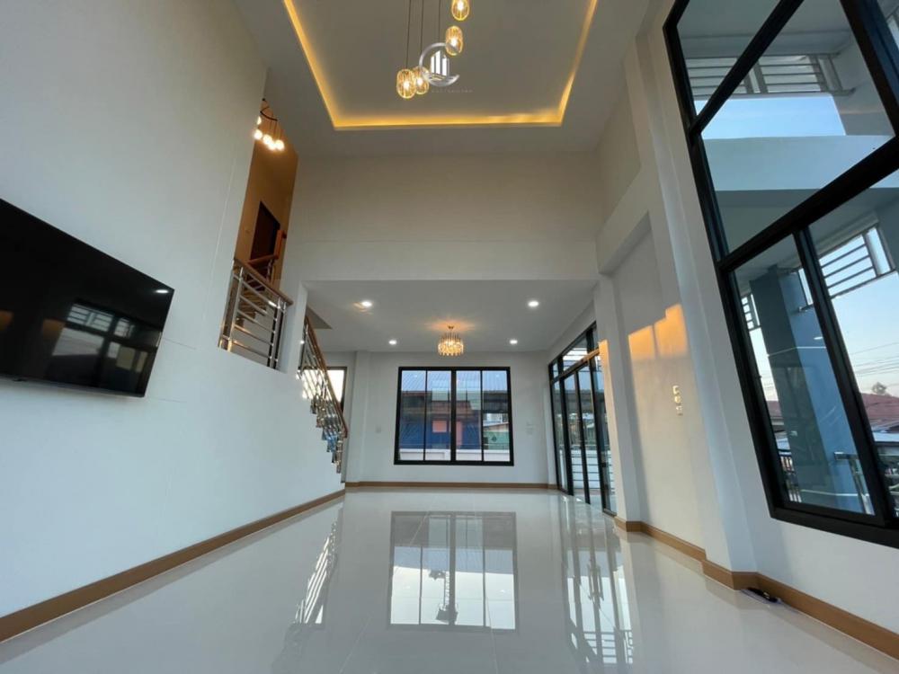 สไตล์โมเดิร์นบ้านพักอาศัย 1 ชั้นครึ่ง 3 ห้องนอน 3 ห้องน้ำ