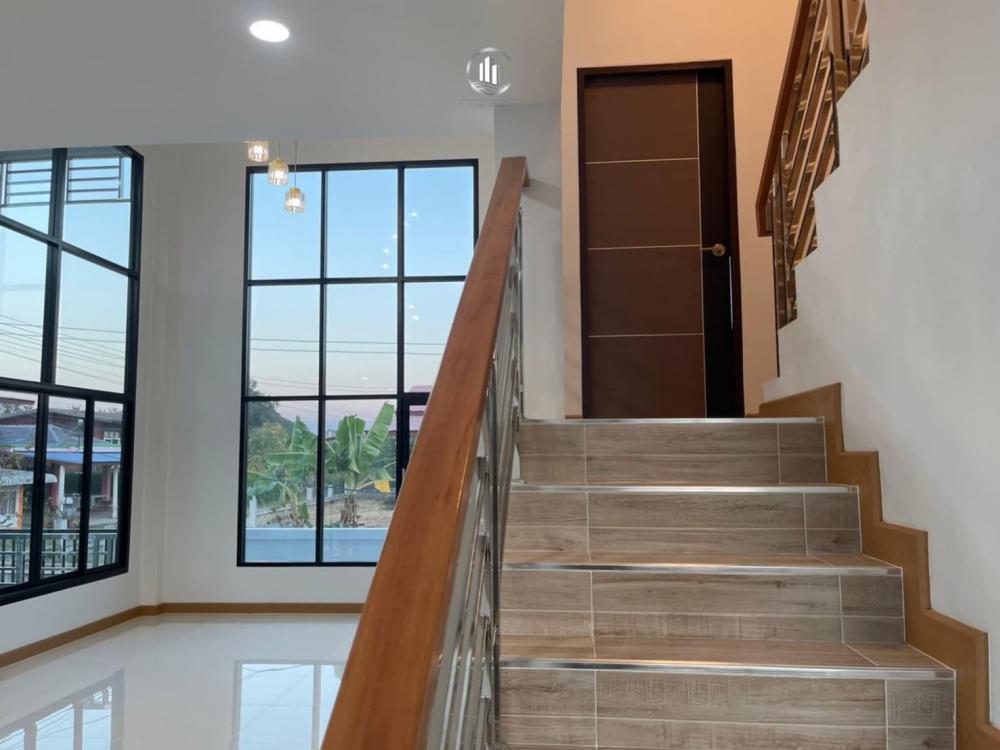 สไตล์โมเดิร์นบ้านพักอาศัย 1 ชั้นครึ่ง 3 ห้องนอน 3 ห้องน้ำ