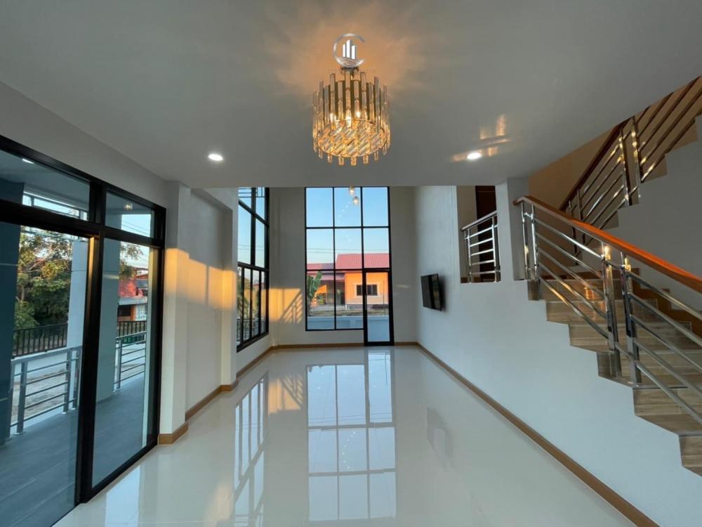 สไตล์โมเดิร์นบ้านพักอาศัย 1 ชั้นครึ่ง 3 ห้องนอน 3 ห้องน้ำ