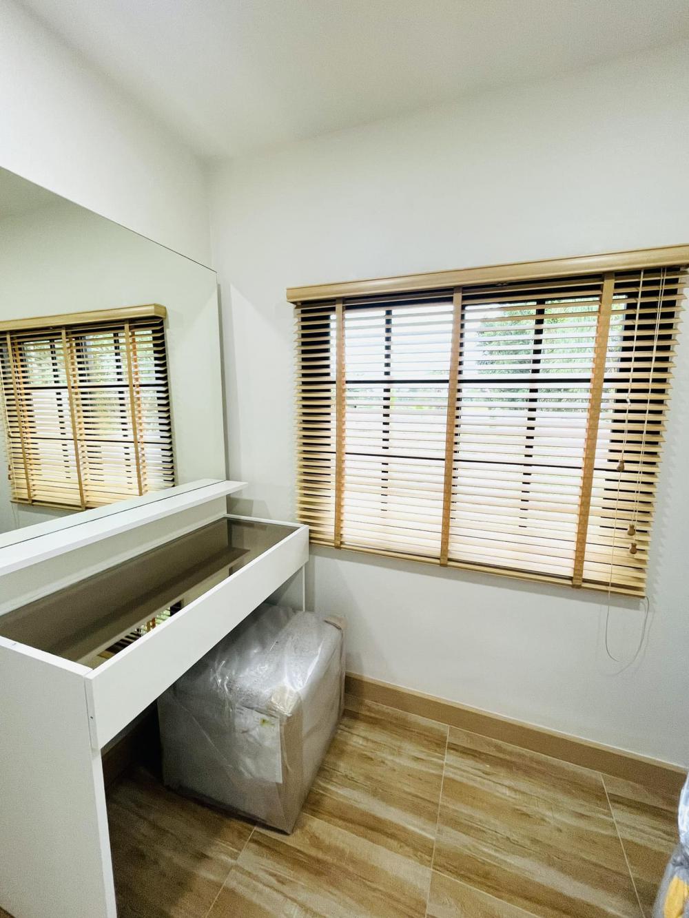 บ้านพักอาศัยสไลต์มินิมอลโทนขาว งบประมาณ 5.5 แสนบาท