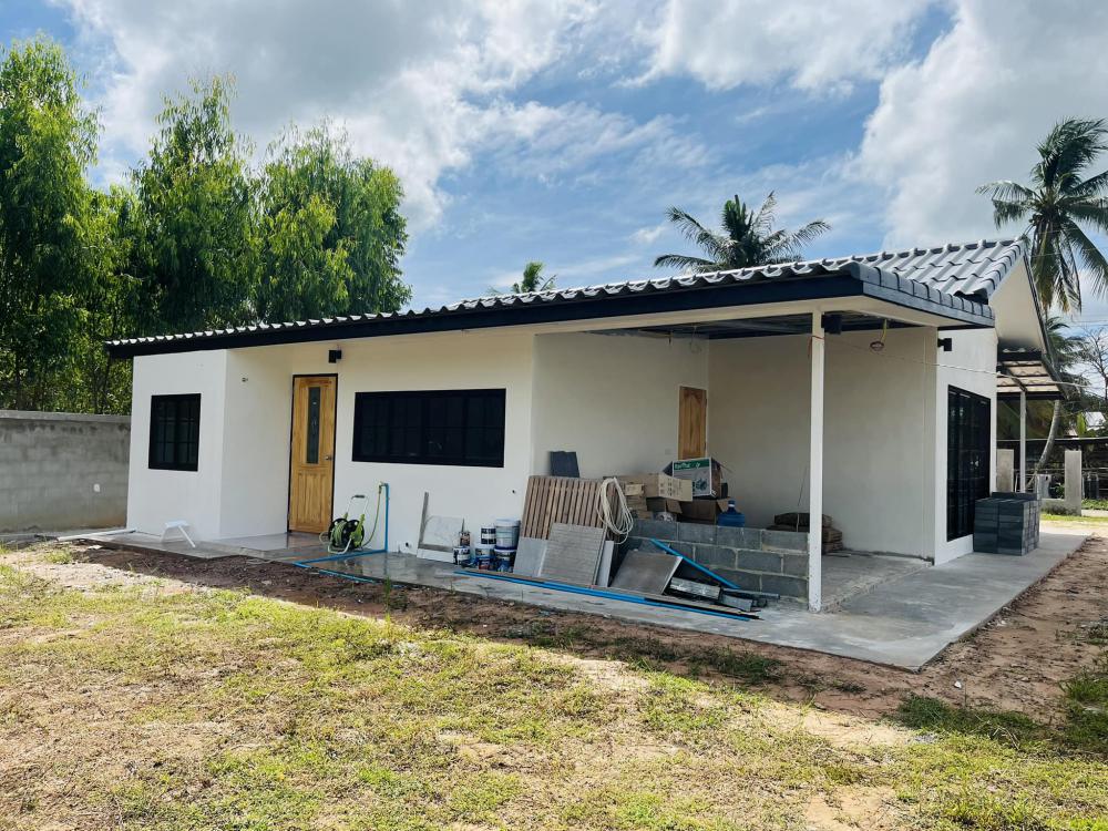 บ้านพักอาศัยสไลต์มินิมอลโทนขาว งบประมาณ 5.5 แสนบาท