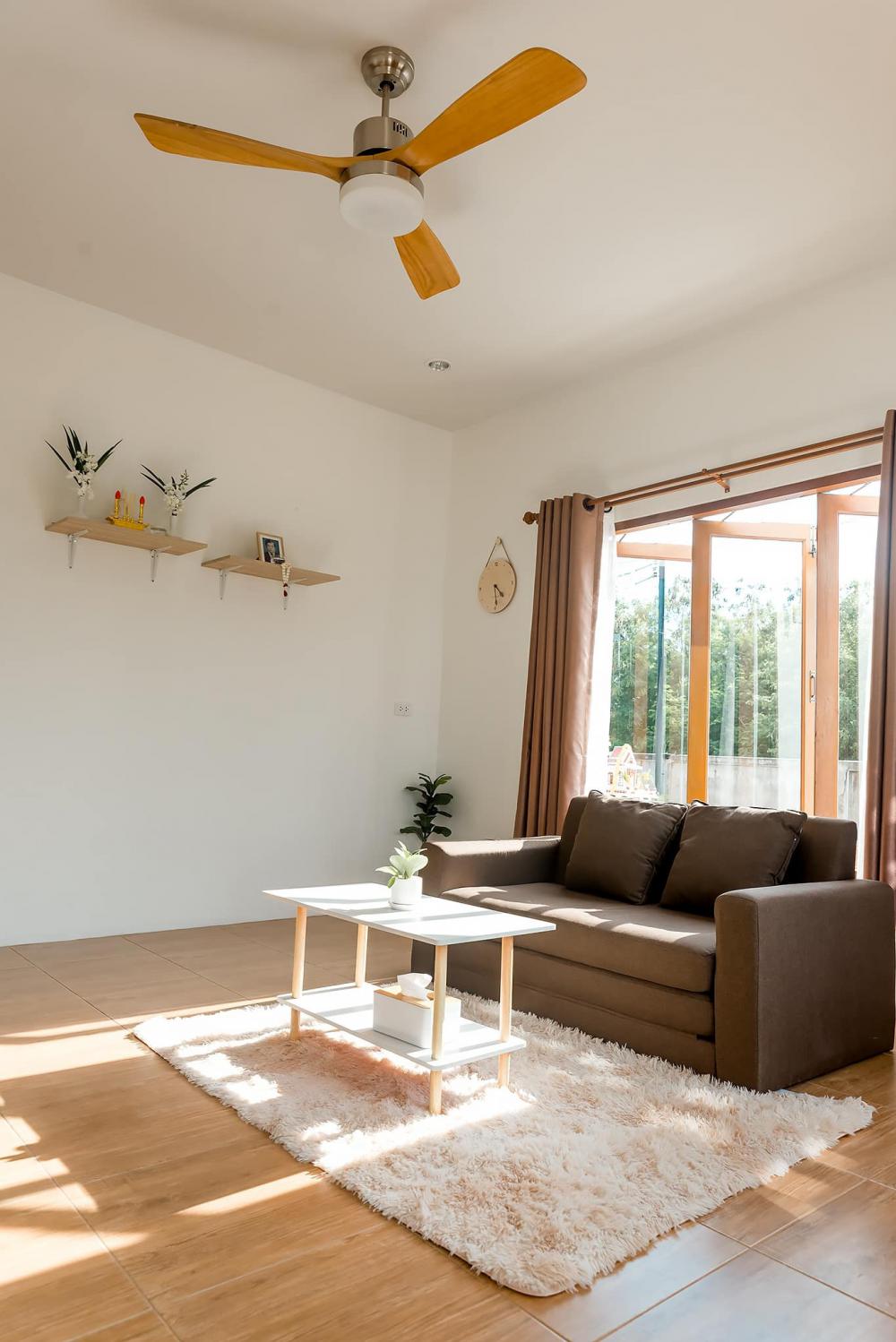 บ้านสไตล์มินิมอล ขนาด 2 ห้องนอน 2 ห้องน้ำ ด้วยงบ 1.1 ล้านบาท 