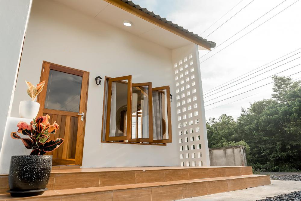 บ้านสไตล์มินิมอล ขนาด 2 ห้องนอน 2 ห้องน้ำ ด้วยงบ 1.1 ล้านบาท 