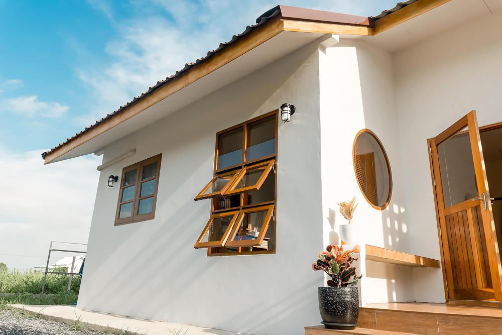 บ้านสไตล์มินิมอล ขนาด 2 ห้องนอน 2 ห้องน้ำ ด้วยงบ 1.1 ล้านบาท 