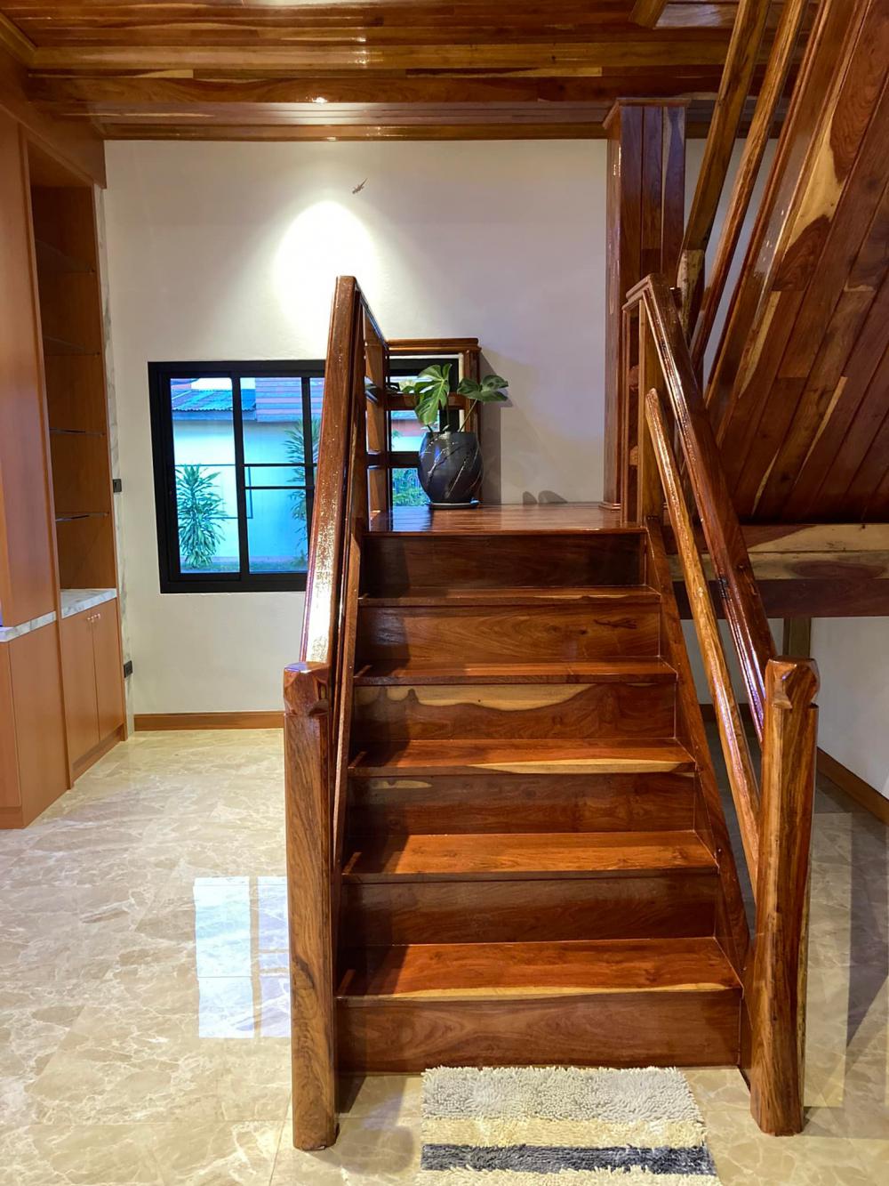 รีโนเวทบ้านไม้ งบ 2.5 ล้าน