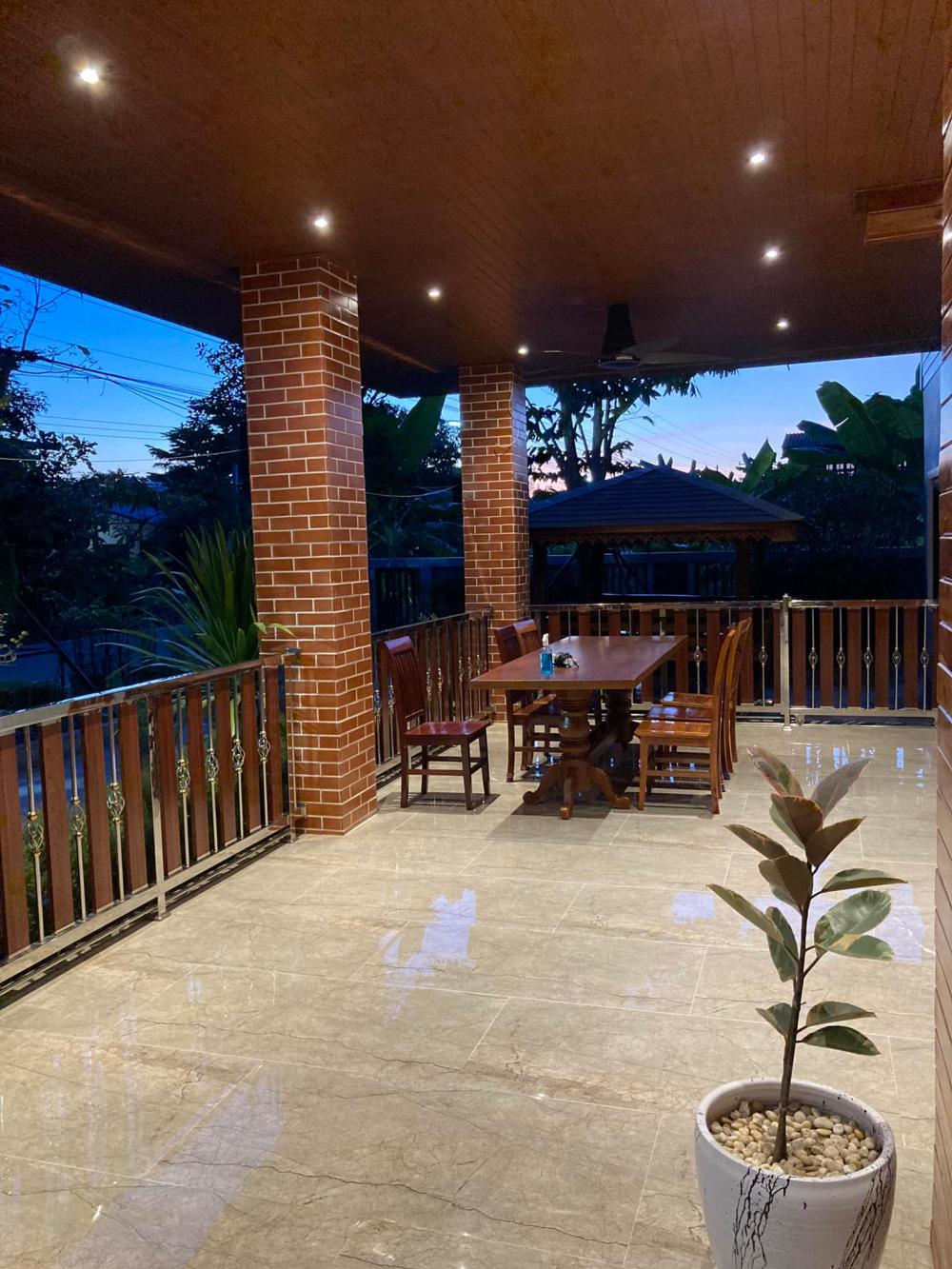 รีโนเวทบ้านไม้ งบ 2.5 ล้าน