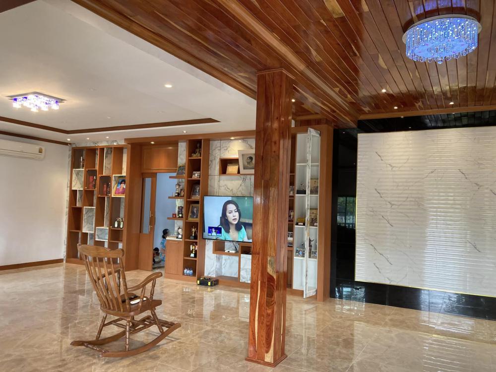 รีโนเวทบ้านไม้ งบ 2.5 ล้าน