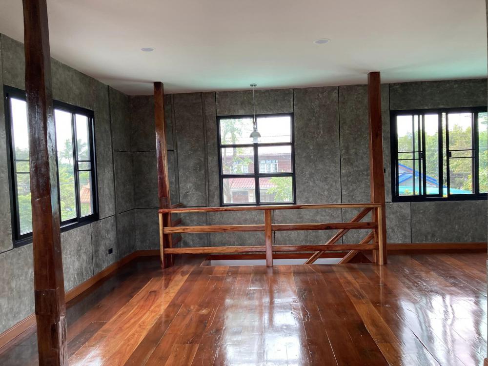 รีโนเวทบ้านไม้ งบ 2.5 ล้าน