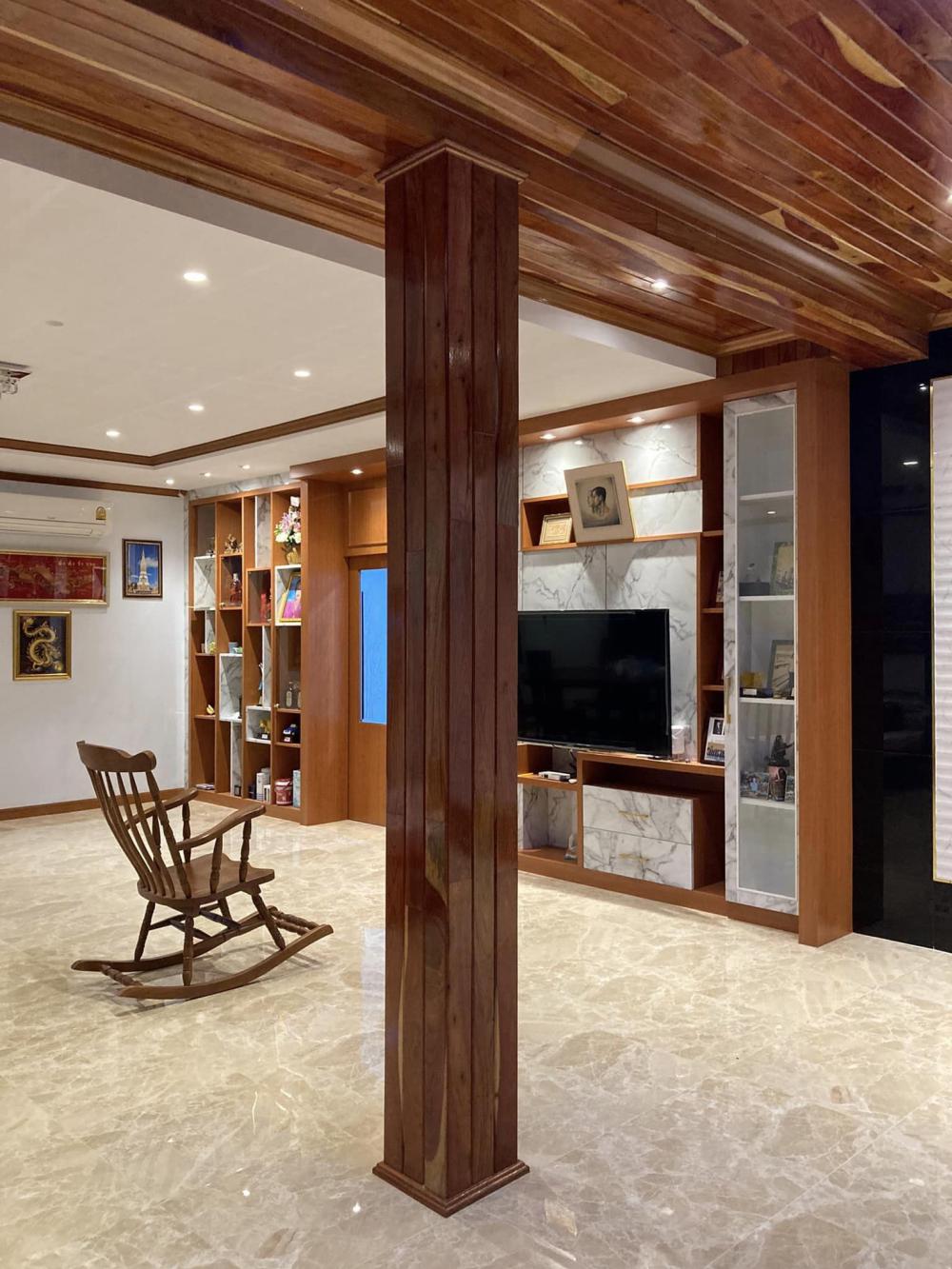 รีโนเวทบ้านไม้ งบ 2.5 ล้าน