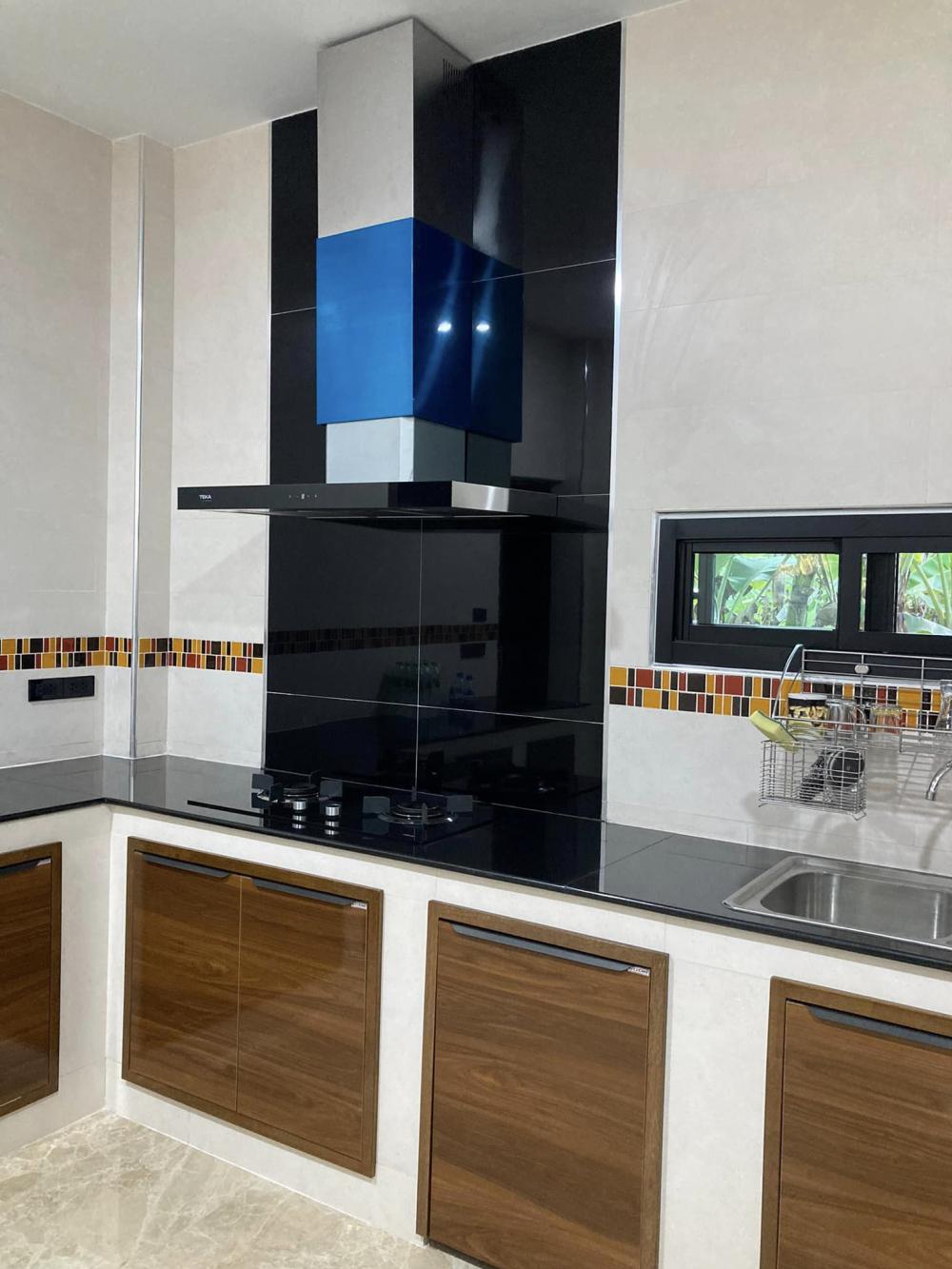 รีโนเวทบ้านไม้ งบ 2.5 ล้าน