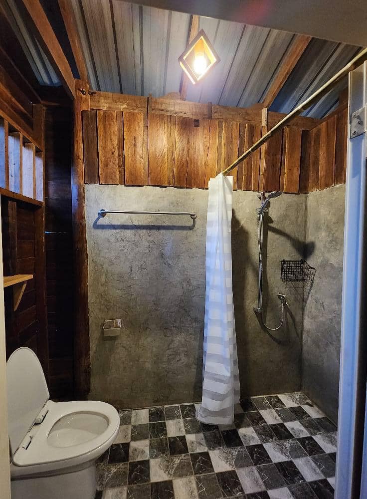 ไอเดียบ้านพักโครงไม้และบาร์ไม้ในบรรยากาศบนดอย ที่พักเรือนหอ ไว้เป็นไอเดียสร้างตากอากาศ รูปที่ 9