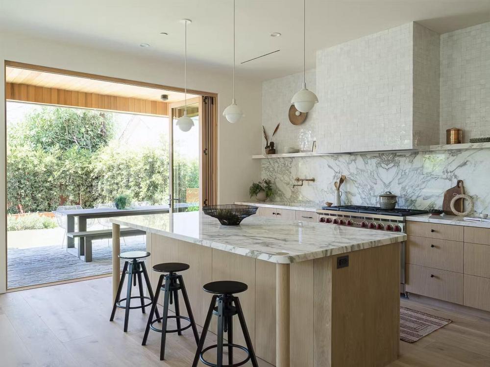 บ้านโครงการ Scandifornian Style โดยตัวบ้านมาพร้อม 4 ห้องนอน 4 ห้องน้ำและมีขนาดพื้นที่ใช้สอยถึง 3,171 ตารางเมตร รูปที่ 9