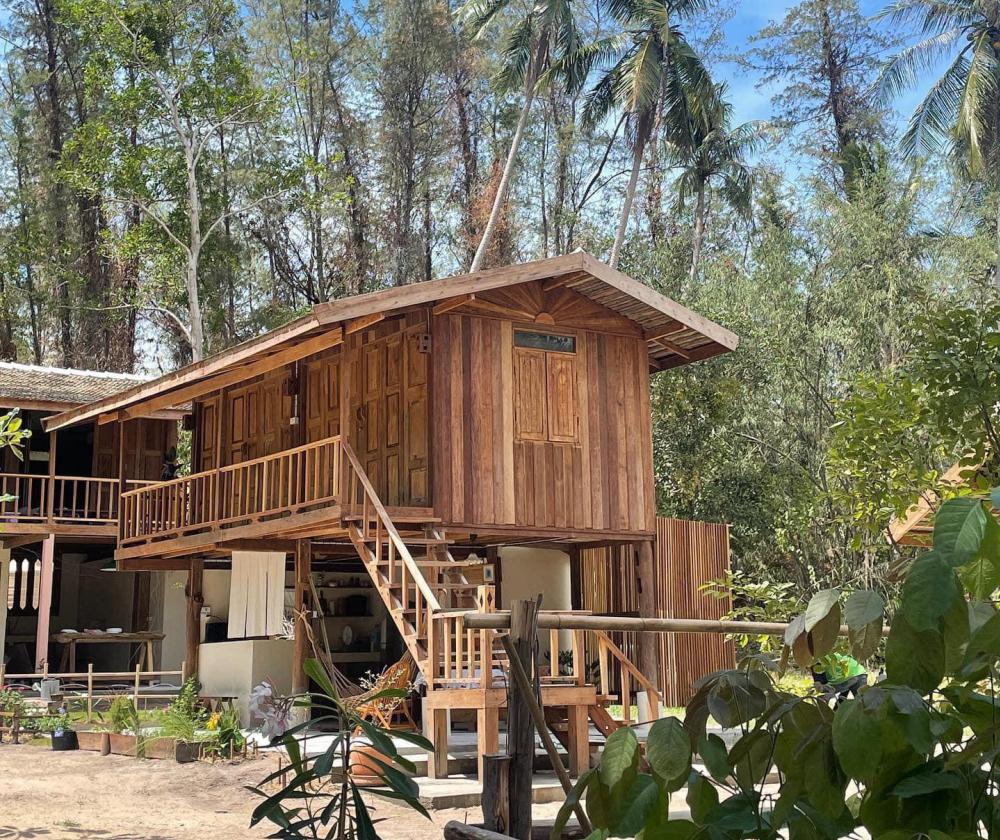 ไอเดียบ้านไม้สองชั้น ผสมผสานสมัยใหม่กับความเป็นชนบทที่อบอุ่น รูปที่ 17