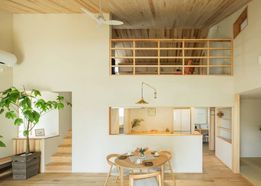 บ้านสไลต์ญี่ปุ่นชั้นครึ่งยกพื้นสูง สีไม้อ่อนอบอุ่นละมุน รูปที่ 5