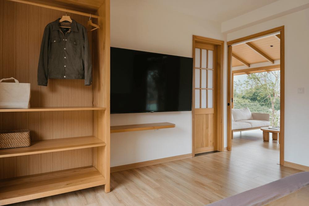บ้านมินิมอลเนินเขา อบอุ่นน่าอยู่มาก โทนสีไม้มินิมอลมูจิ รูปที่ 6