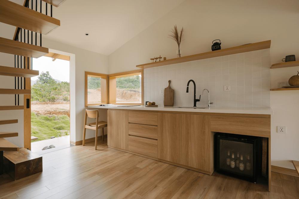 บ้านมินิมอลเนินเขา อบอุ่นน่าอยู่มาก โทนสีไม้มินิมอลมูจิ รูปที่ 8