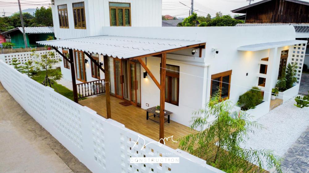 รีโนเวทปรับปรุงอาคารครึ่งปูนครึ่งไม้ชนบทให้กลายเป็นบ้านมินิมอล รูปที่ 12