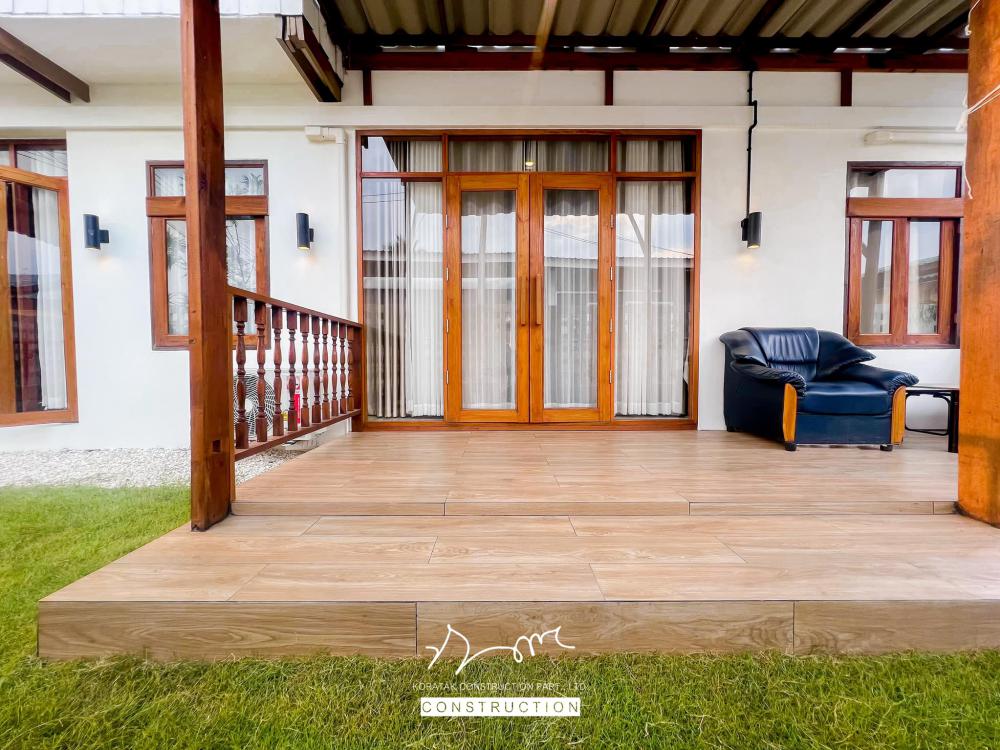 รีโนเวทปรับปรุงอาคารครึ่งปูนครึ่งไม้ชนบทให้กลายเป็นบ้านมินิมอล รูปที่ 14