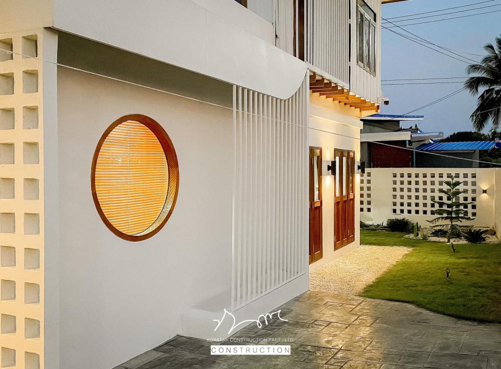 รีโนเวทปรับปรุงอาคารครึ่งปูนครึ่งไม้ชนบทให้กลายเป็นบ้านมินิมอล รูปที่ 18