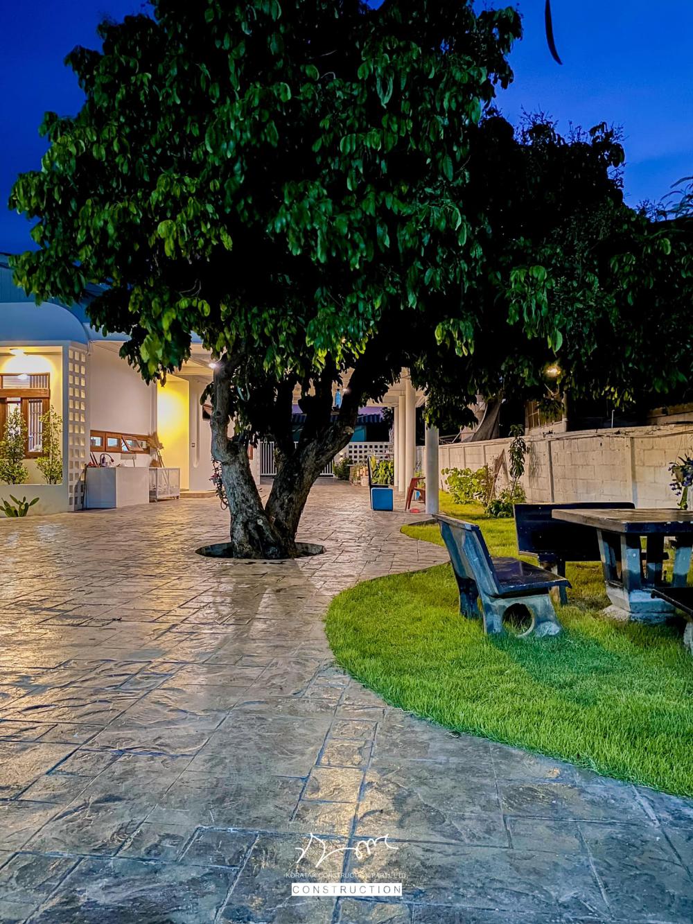 รีโนเวทปรับปรุงอาคารครึ่งปูนครึ่งไม้ชนบทให้กลายเป็นบ้านมินิมอล รูปที่ 19