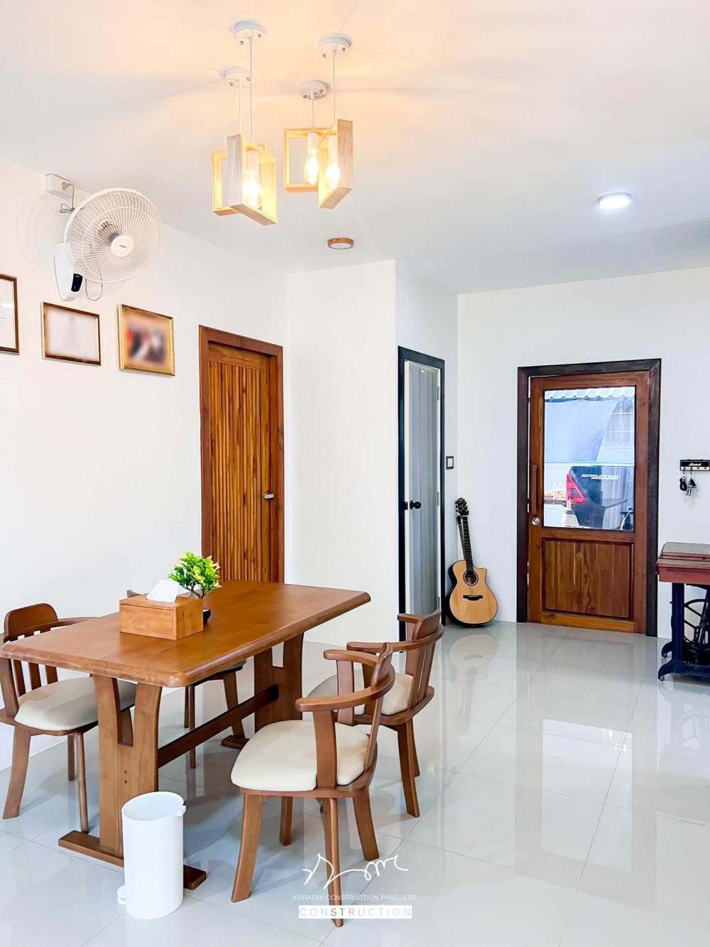 รีโนเวทปรับปรุงอาคารครึ่งปูนครึ่งไม้ชนบทให้กลายเป็นบ้านมินิมอล รูปที่ 27