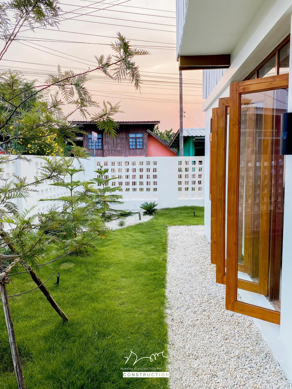 รีโนเวทปรับปรุงอาคารครึ่งปูนครึ่งไม้ชนบทให้กลายเป็นบ้านมินิมอล รูปที่ 40