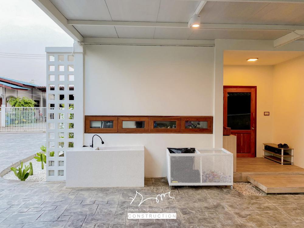 รีโนเวทปรับปรุงอาคารครึ่งปูนครึ่งไม้ชนบทให้กลายเป็นบ้านมินิมอล รูปที่ 41